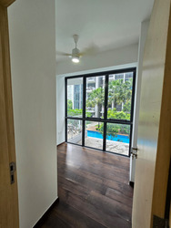 The Luxurie (D19), Condominium #433040071
